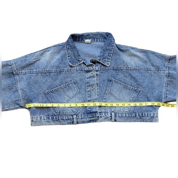 Vintage Reversible Cropped Denim Jacket with Back Button Detail Size L - Picture 5 of 7